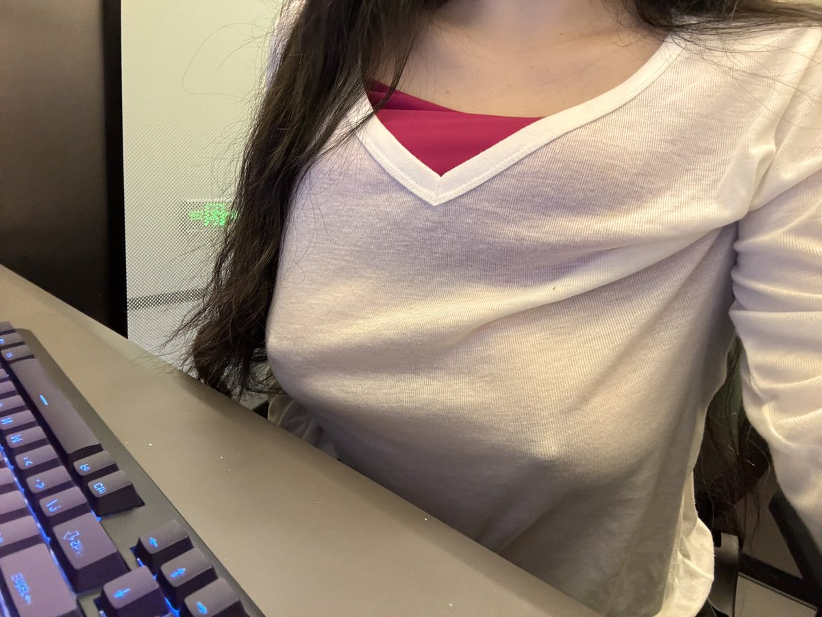 福利姬玫瑰色的你分享的黄推图片1 - 网红私拍内容