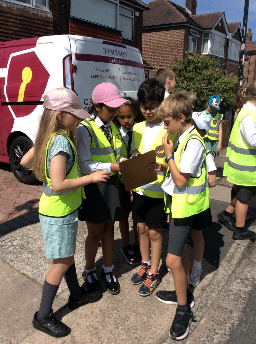 firsprimarysale's tweet image. What make a street a good place to live? 
Well #Y4Rowan took to the streets of Ashton to find out just that! 
#FirsGeography