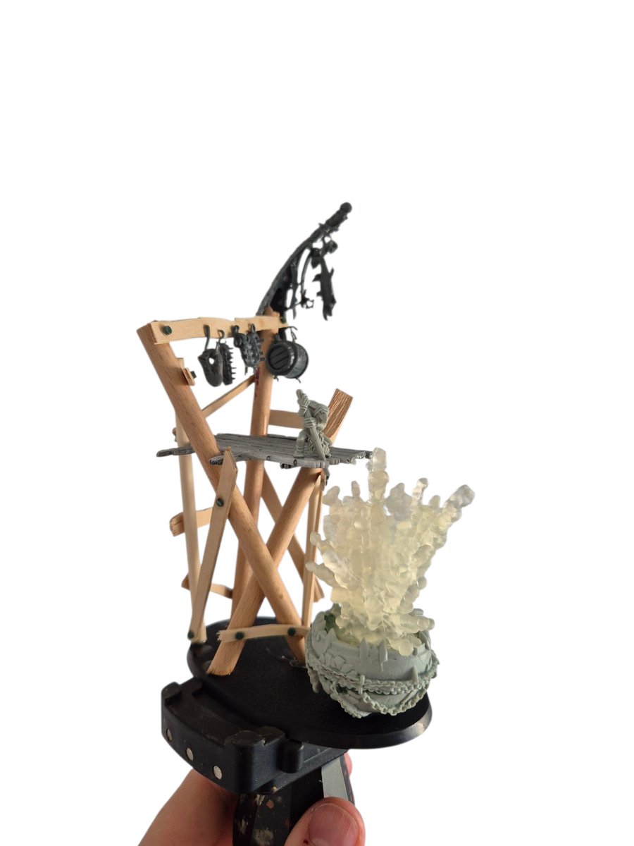 Settling in to the new house now so had a little more time for some hobby! 😎

So heres a little WIP shot of what will be a glorious throne for my Slaughtermaster! 🦜🏴‍☠️

#WarhammerCommunity
#ageofsigmar
#warhammer