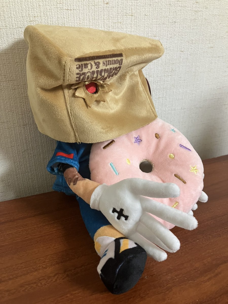 Sukoyaka_Man2's tweet image. ドーナツもぐもぐ🍩
