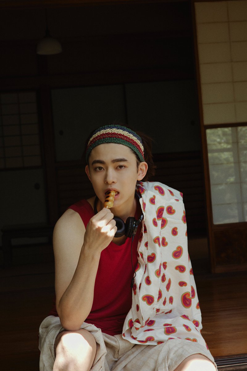 みなさまおつかれさまです。

#豊田裕大 さんの未公開アザーカット②をお届け！
トップコートオンラインver.はおかげさまで完売となりましたが、HMV版は現在も発売中です

hmv.co.jp/product/detail…

※豊田裕大さんの特典ポストカード1種が付きます。特典は無くなり次第終了となります