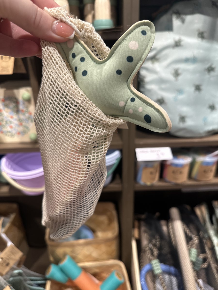 FestivalPlace's tweet image. This weekend is going to be a hot one ☀️
Check out these fun swim and outdoor toys, perfect for the splash park, beach or playing in the garden!
@Poundland @EntertainerToys @TKMaxx_UK