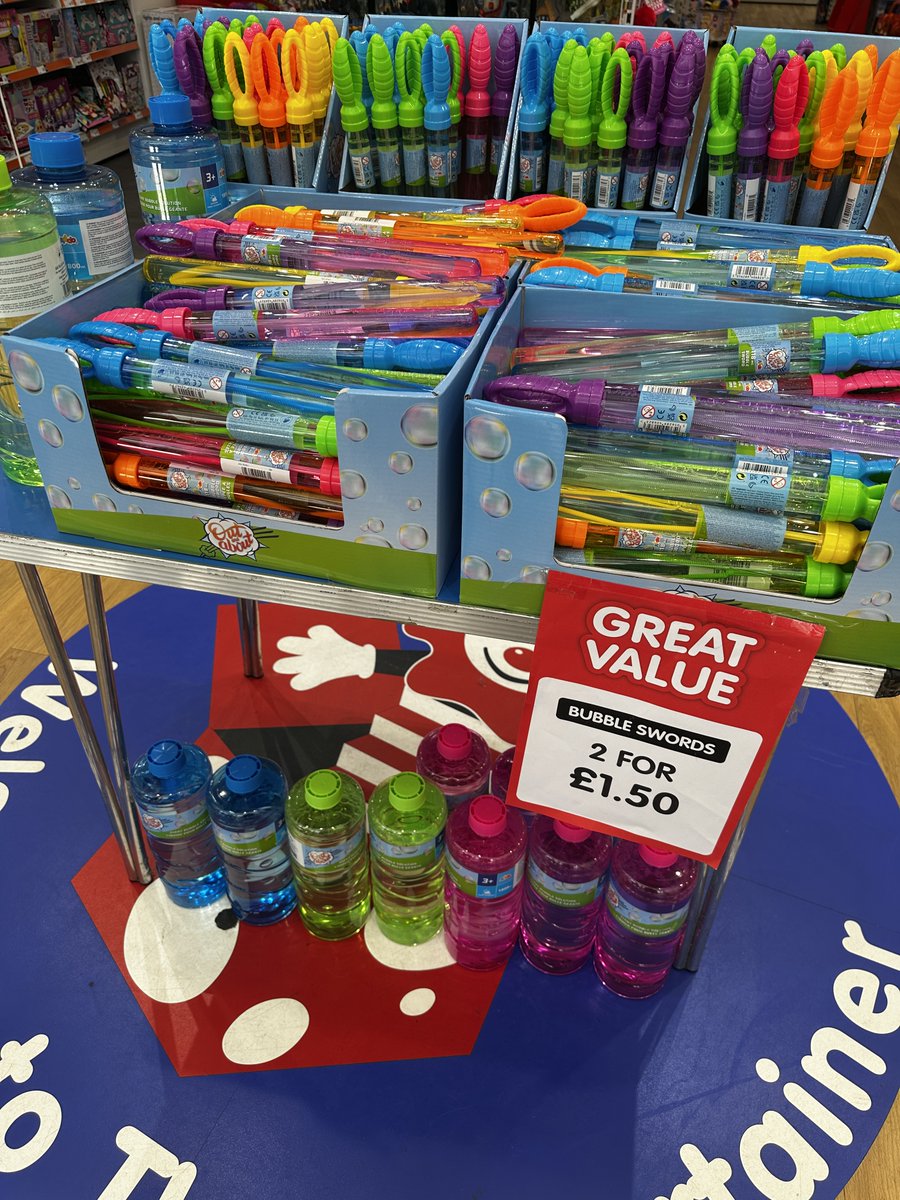 FestivalPlace's tweet image. This weekend is going to be a hot one ☀️
Check out these fun swim and outdoor toys, perfect for the splash park, beach or playing in the garden!
@Poundland @EntertainerToys @TKMaxx_UK
