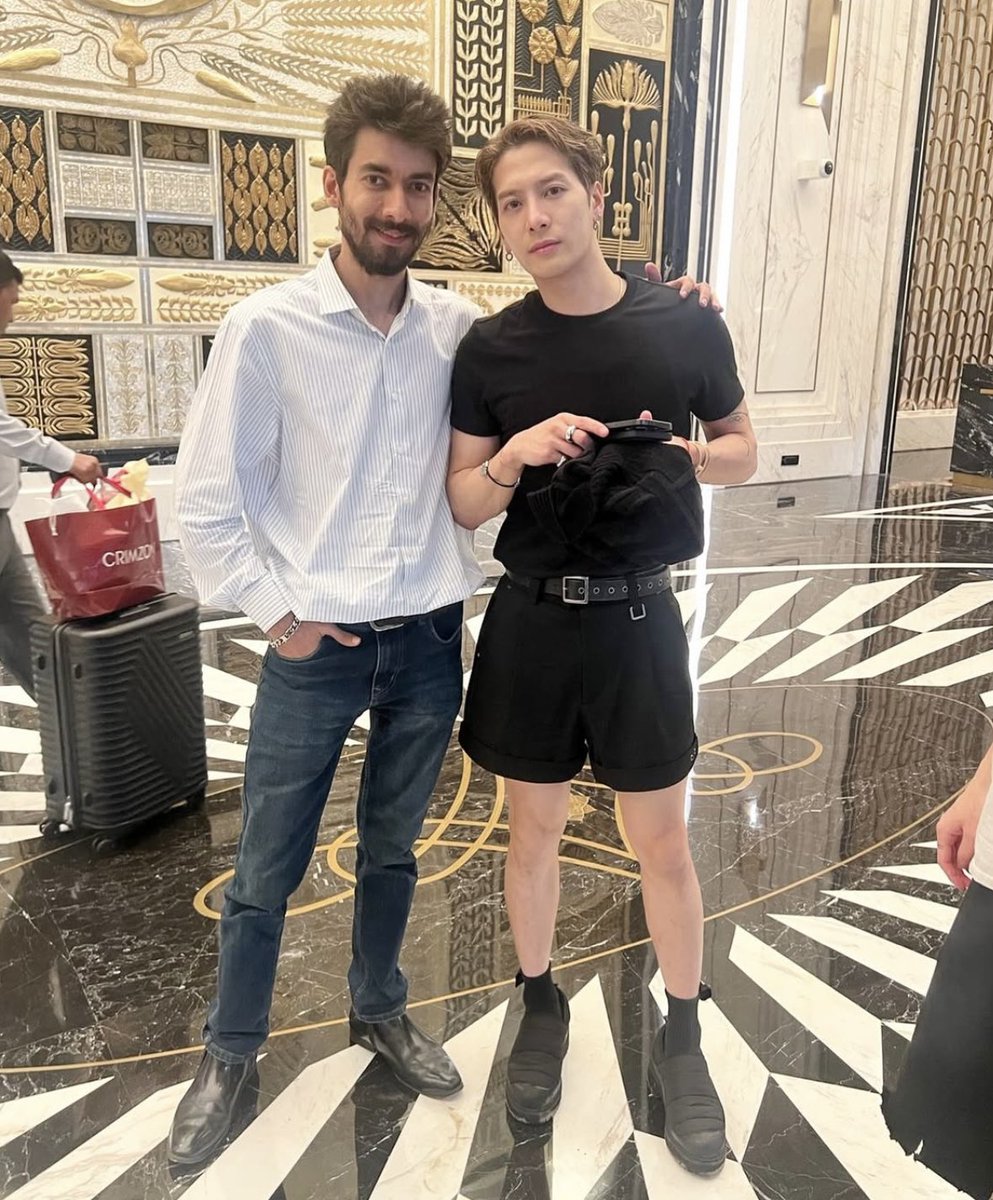 แต่งตัวน่ารักมากกกกกก🤏🏻
#JacksonWang