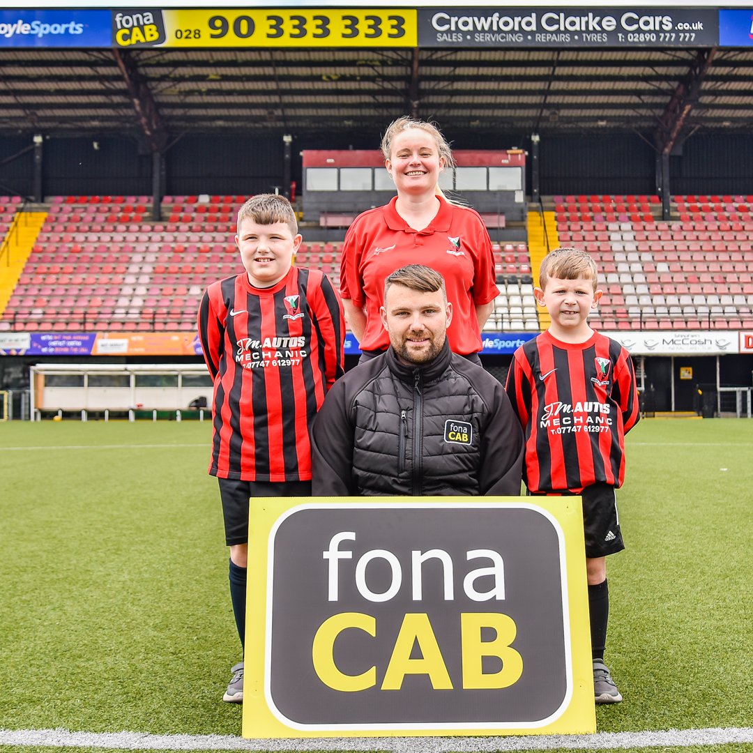 Say hello to fonaCAB Driver Gavin McManus, Team Coach Jacko, and two of the players from the Grove United Disability Football Team, a partnership with Crusaders FC. Based on the Shore Road in North Belfast, the Team caters for boys and girls from ages seven to fifteen.
Gavin