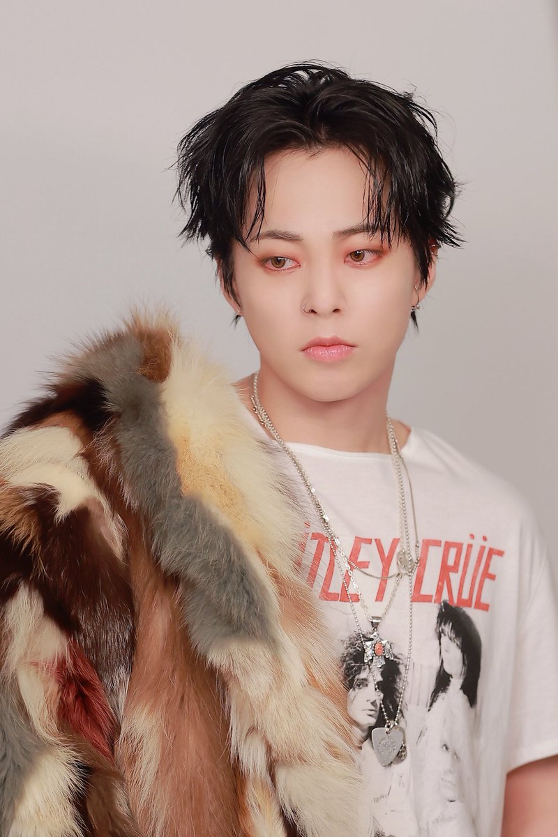 📸 'Interview X' Production Behind l 시우민 (XIUMIN) Behind Photo

weverse.io/xiumin/media/2…

#시우민 #XIUMIN #InterviewX #WHEE