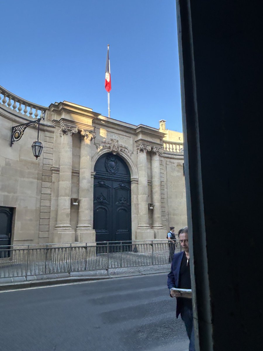 Joëlle Mélin (@joellemelinrn) on Twitter photo Avec <a href="/JphTanguy/">Jean-Philippe Tanguy Ⓜ️</a> et <a href="/jsanchez_rn/">Julien Sanchez</a> nous avons été reçus au cabinet de <a href="/bayrou/">François Bayrou</a> pour échanger sur les différents budgets de la France. J’ai pu parler du budget de la sécurité sociale <a href="/RNational_off/">Rassemblement National</a> <a href="/MLP_officiel/">Marine Le Pen</a> <a href="/J_Bardella/">Jordan Bardella</a> Avec <a href="/JphTanguy/">Jean-Philippe Tanguy Ⓜ️</a> et <a href="/jsanchez_rn/">Julien Sanchez</a> nous avons été reçus au cabinet de <a href="/bayrou/">François Bayrou</a> pour échanger sur les différents budgets de la France. J’ai pu parler du budget de la sécurité sociale <a href="/RNational_off/">Rassemblement National</a> <a href="/MLP_officiel/">Marine Le Pen</a> <a href="/J_Bardella/">Jordan Bardella</a>