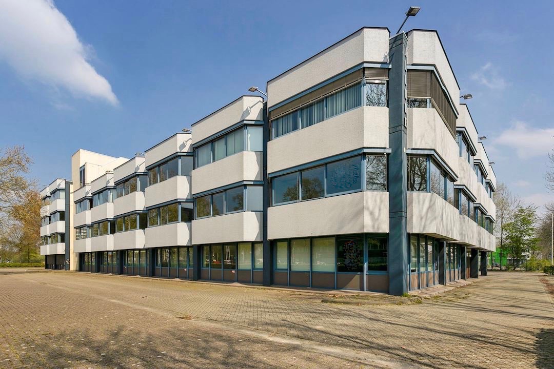 FlexOffiZ's tweet photo. FlexOffiZ Breda – ROBUUST: Flexibel huren, duurzaam design en topfaciliteiten.  Ontdek jouw ideale werkplek 👉🏻 https://t.co/Oysg2i5uCw  #FlexOffiZ https://t.co/dMcLfJ2CVu