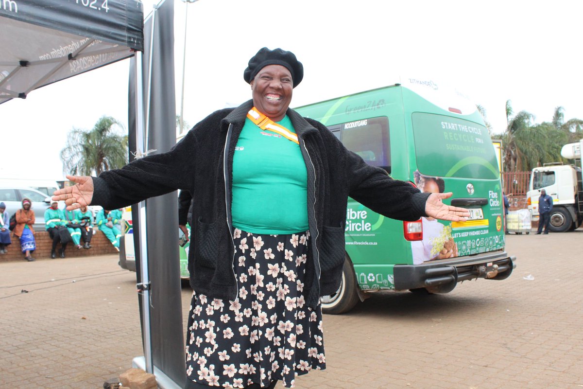 GreenZAenviro's tweet photo. To the elderly women who recycled before it was a trend thank you. 
You reused, repaired, composted, and taught us that nothing should go to waste.
You are the quiet pioneers of sustainability.
The world sees you. We honor you. ♻️🌍
#ThankYouGrandmothers #RecyclingHeroes #GreenZA https://t.co/NXoDPTglNt
