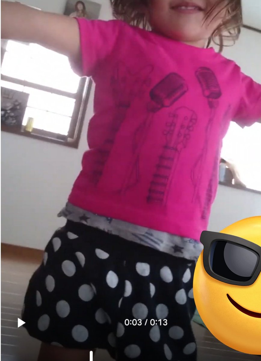 leon46904252's tweet photo. コルネット息子の10年前は女の子の服をよく着させてました。
女の子が欲しかったわけではなく女の子の服が可愛かったからです。ロン毛だけど。肌着丸出しだけど🤣 https://t.co/eI0hrdngCA