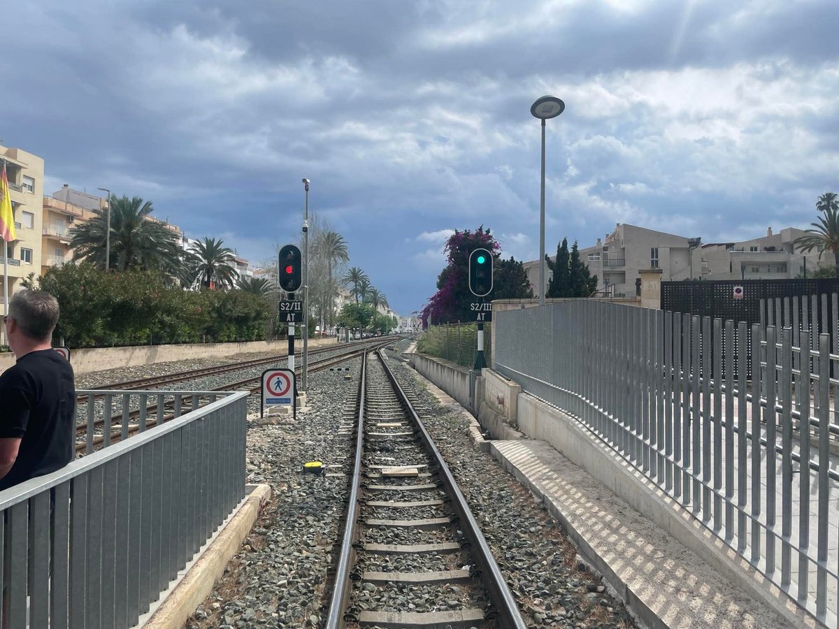 S2/II AT, S2/III AT, Altea, Spain (Submitted by Jerry Springer)
#SignalOfTheDay