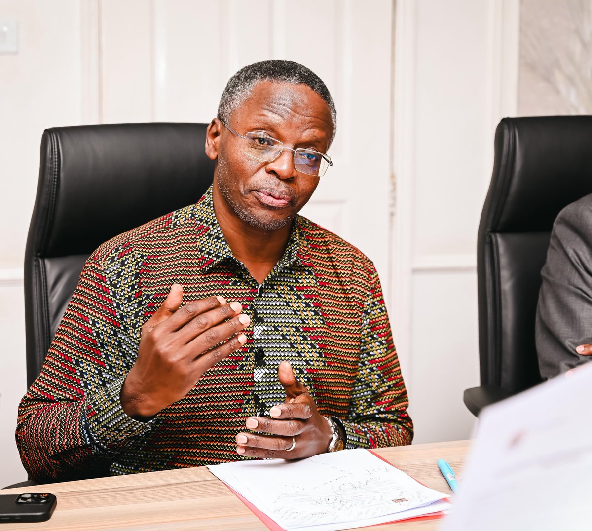 Amref_Kenya's tweet image. This morning, we held a high-level engagement with the Principal Secretary State Department for Medical Services @MOHMediService Dr. Ouma Oluga - @fnoluga, to reaffirm our shared commitment to accelerating Universal Health Coverage. The meeting served as a platform to update the…