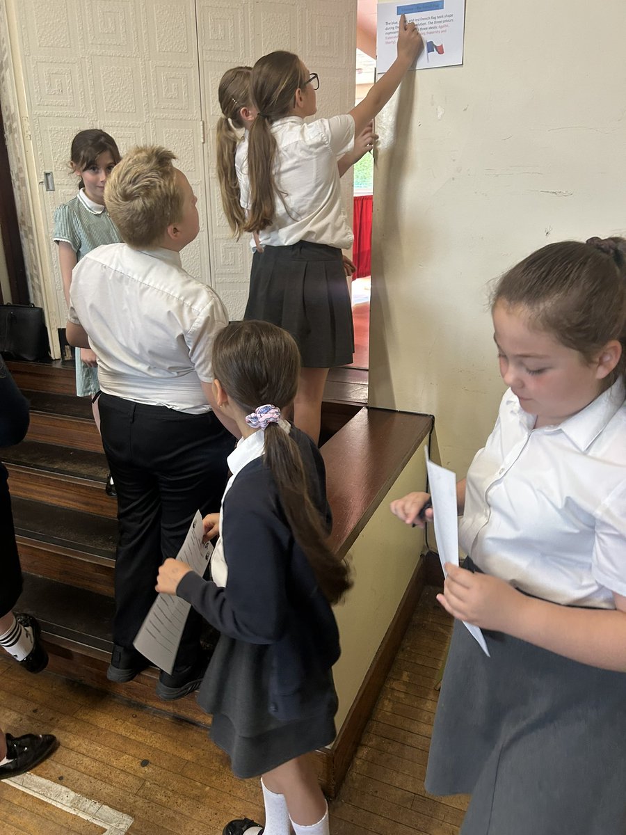 MrAbnett01's tweet image. Getting stuck into French fact finding this morning! 🇫🇷 @PoppyfieldSch