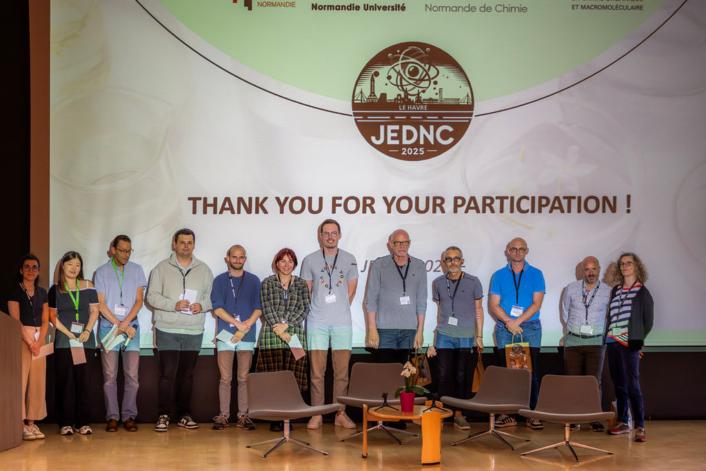 Félicitations à Mélaine Wang, doctorante à l’@UTINAM et @URCOM, pour son  3e prix du jury à la JEDNC 2025 ! 🎉 Sa communication orale sur le  potentiel bioactif des complexes de dicobalt et de platine a captivé  l'audience. 🔬💡 #Chimie #Recherche #Innovation #JEDNC2025