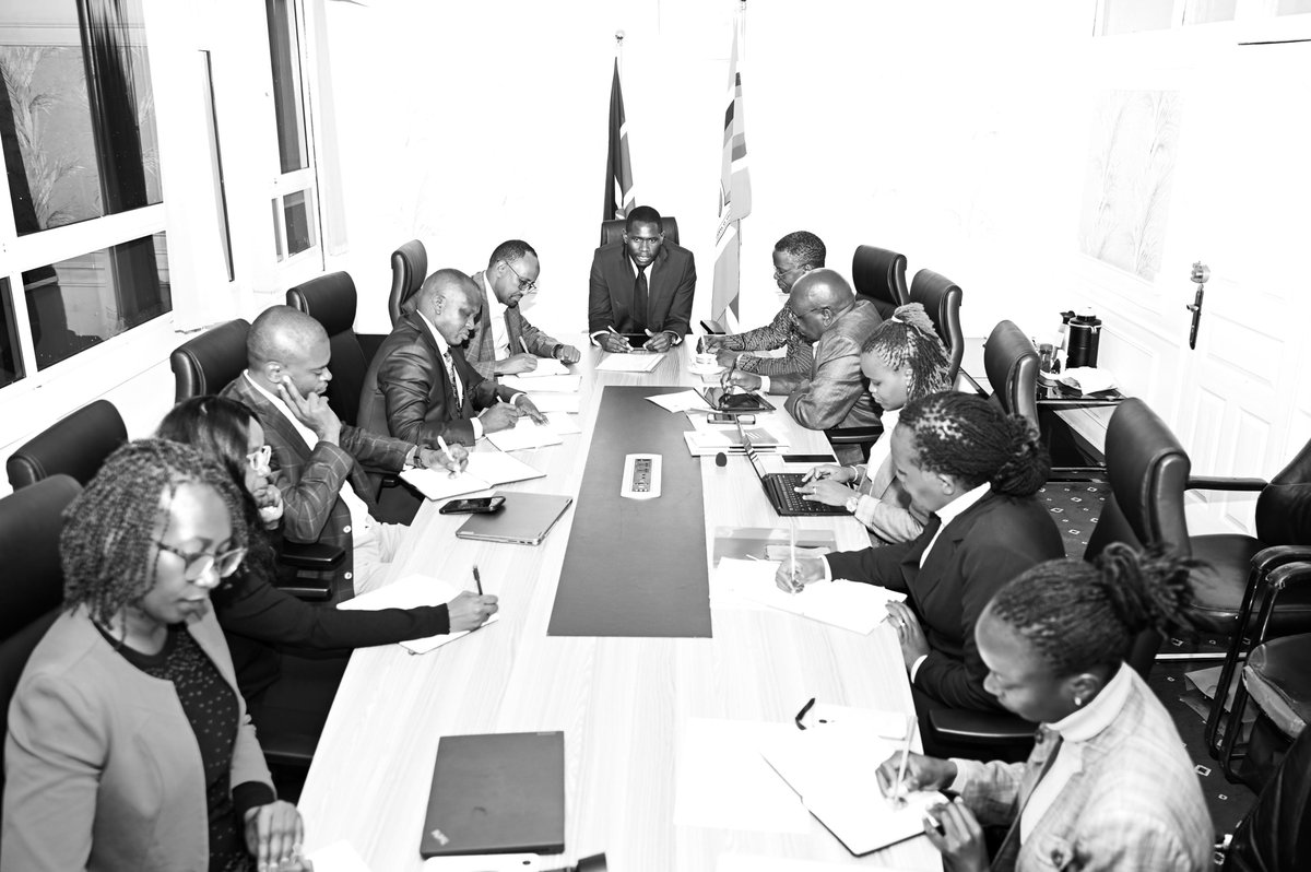 Amref_Kenya's tweet image. This morning, we held a high-level engagement with the Principal Secretary State Department for Medical Services @MOHMediService Dr. Ouma Oluga - @fnoluga, to reaffirm our shared commitment to accelerating Universal Health Coverage. The meeting served as a platform to update the…