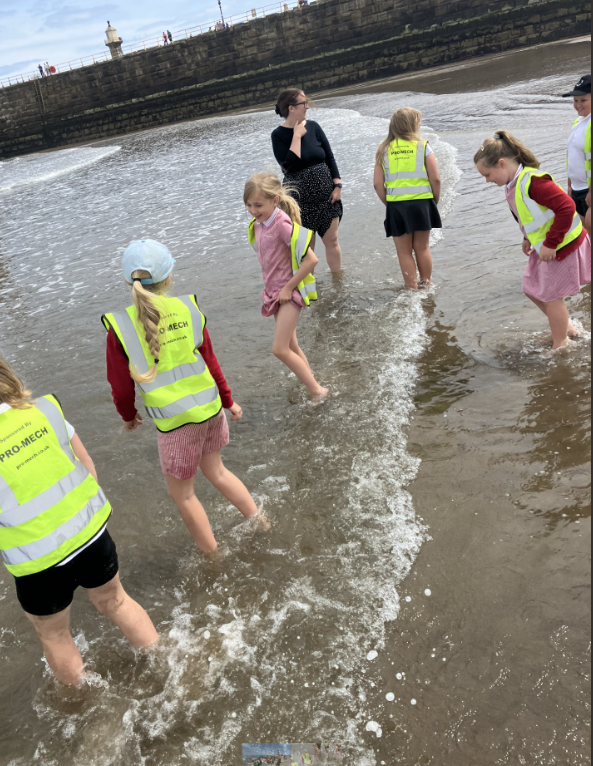 st_michaels_ce's tweet image. Yesterday, Year 3 had a fantastic trip to Whitby. They had a great time and were a great example of our school. #MakingLearningFun
