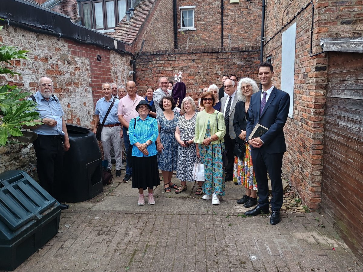LiberalJudaism's tweet image. York’s historic Aldwark Synagogue has been honoured with a moving and long-awaited deconsecration service, thanks to the hard work of York Liberal Jewish Community (@JewsInYork).
Story: liberaljudaism.org/2025/07/yljc-h…