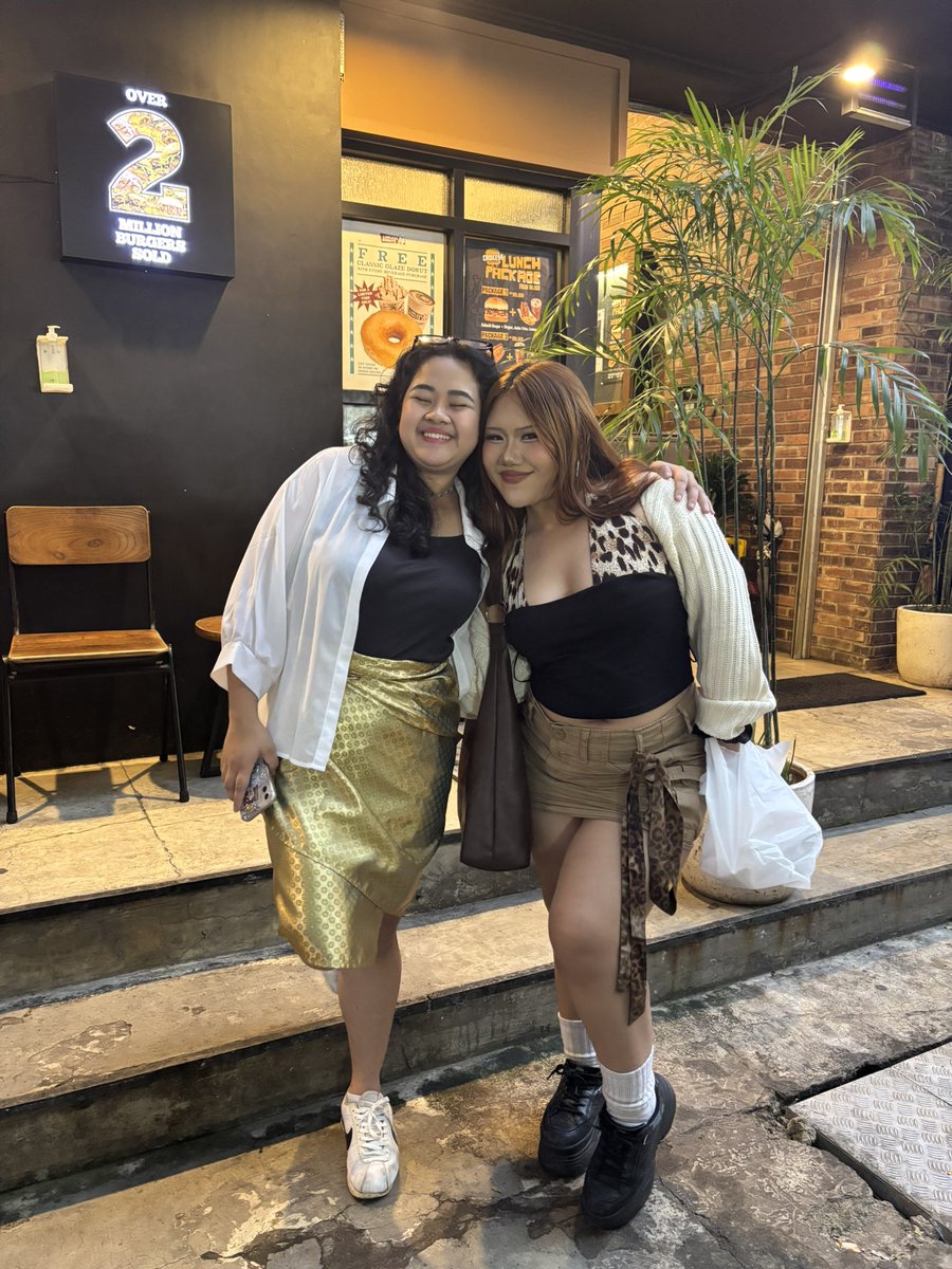 blestmuff's tweet photo. hbd konco kentel 😘 @diisepp https://t.co/whNsnE6EQl
