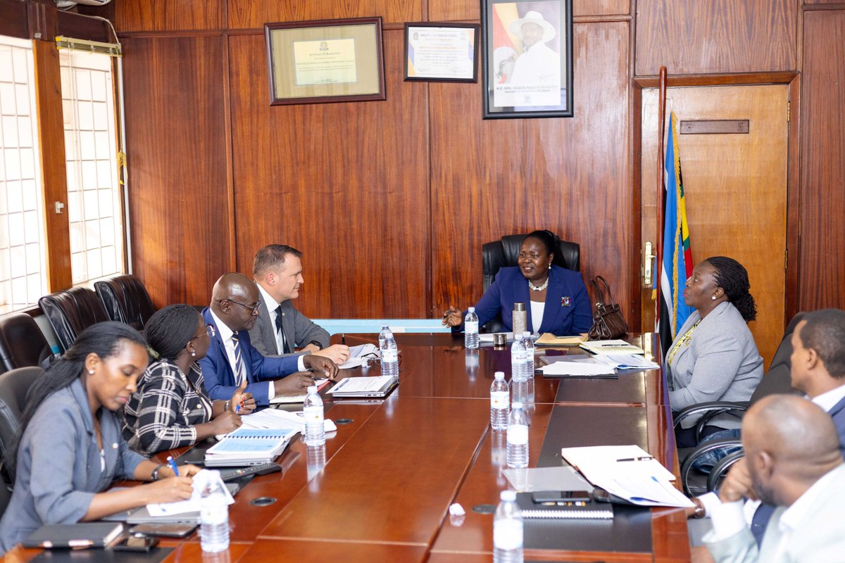 EACOP_'s tweet photo. On 9th July 2025, #EACOP MD Guillaume Dulout, together with the Management Team, paid a courtesy visit to the Hon. Canon Dr. @NankabirwaRS, Minister of Energy and Mineral Development.

The visit provided an opportunity to share key project updates and ongoing strategic initiatives. Discussions focused on construction progress and reaffirmed the strong collaboration between #EACOP and @MEMD_Uganda.

EACOP extends its gratitude to the Minister and her team for their continued guidance and support.