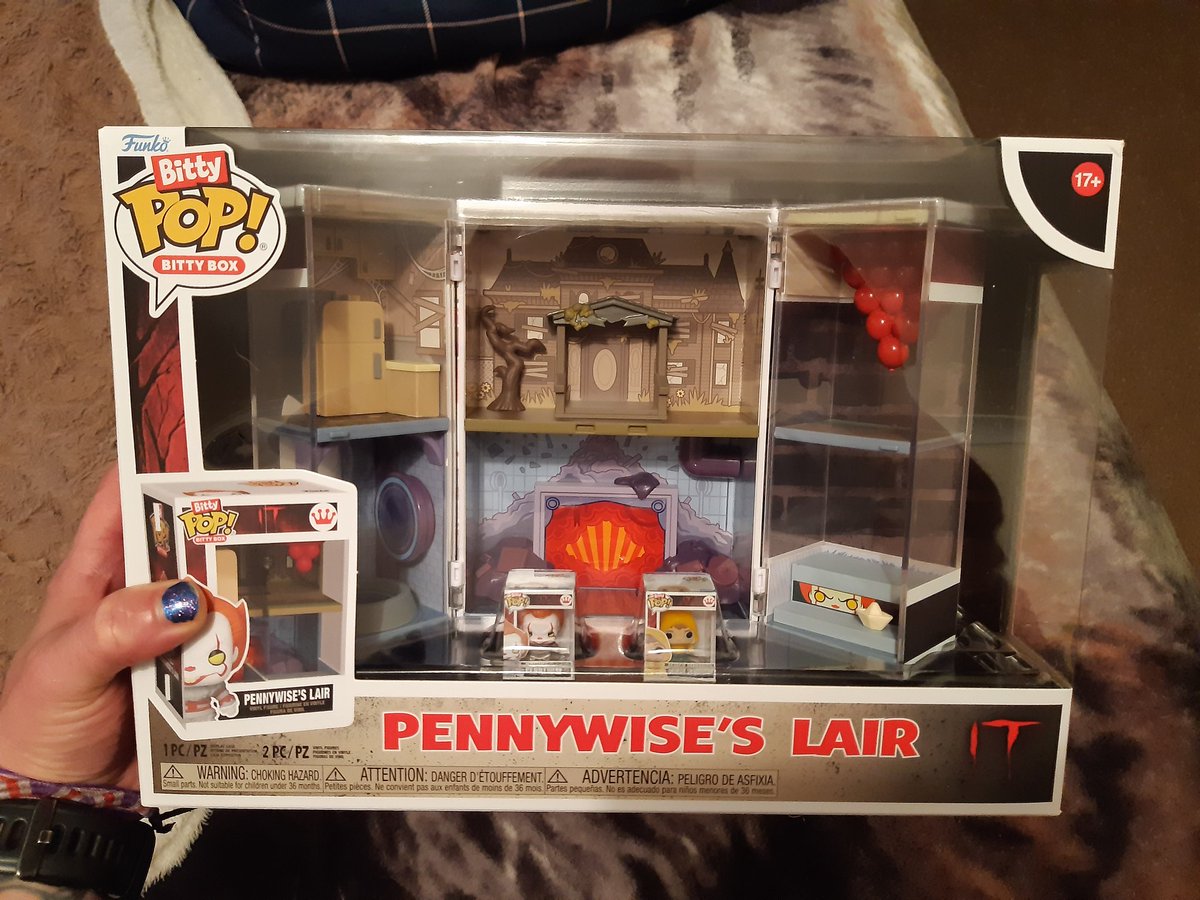 EpicKodamon's tweet photo. Just Arrived 😍 and alot bigger then I thought,was expecting 4inch box as that was how they advertised it 😅
#FunkoPOPNews #FunkoPOP #Funko #Bittypops #Collector #Collectible #IT #pennywise #movies https://t.co/GGxWdO2pO1
