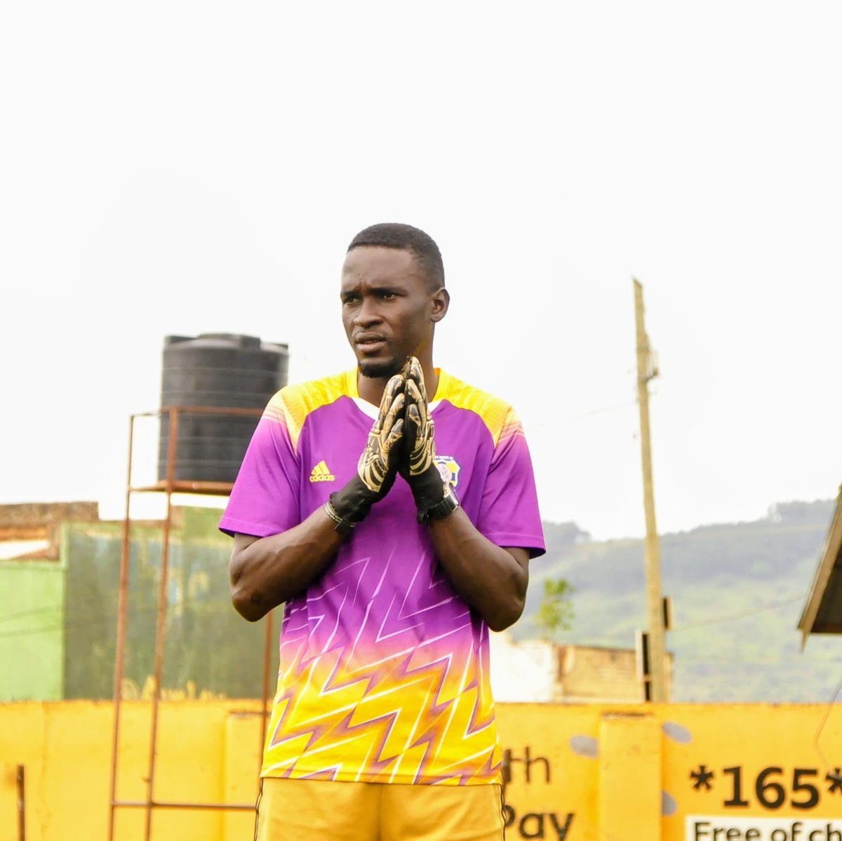 Lutwama Ivan #Mr. Safehands. LIJ tweet media