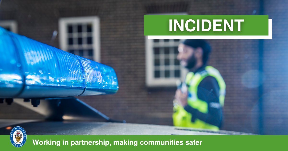 WMPolice's tweet image. #INCIDENT | We remain at the M42 following concerns for the welfare of a man on a bridge.
The southbound side of the motorway is currently closed between junctions 4 and 5 at Solihull, as we seek to safely resolve the situation.