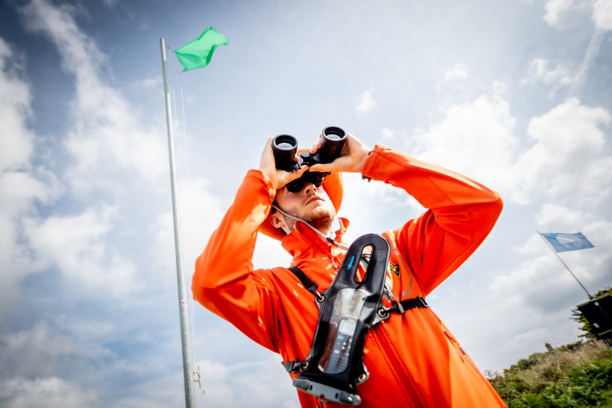 SauveteursenMer's tweet image. Journée mondiale de prévention de la #noyade 🌊 La #prévention est essentielle 🆘 Quelques #conseils des #SauveteursenMer #SNSM : plages surveillées, dispositif de flottaison, respect des drapeaux sur les plages 🌊 Tous nos conseils 👉 bit.ly/3zT5hEl
📸 @CMphotographer