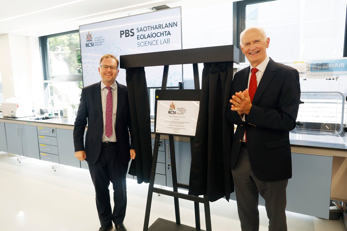 RCSI_Irl's tweet image. We were pleased to be joined by Minister for @DeptofFHed James Lawless yesterday to open RCSI’s redeveloped School of Pharmacy and Biomolecular Sciences teaching labs - a €1.2 million investment in Irish health sciences education.
More ➡️ rcsi.com/dublin/news-an…
#RCSIeducate