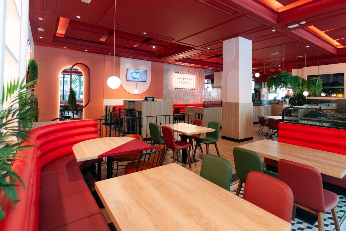 ¡Nuevo VIPS en la calle del Poeta Joan Maragall, 52!
Ayer estrenamos nuevo VIPS en Madrid y ya huele a tortitas, VIPS Club y café 100% arábica recién hecho.  ¿Todavía no te has pasado? Te esperamos los clásicos de siempre y ese plan que apetece a cualquier hora.