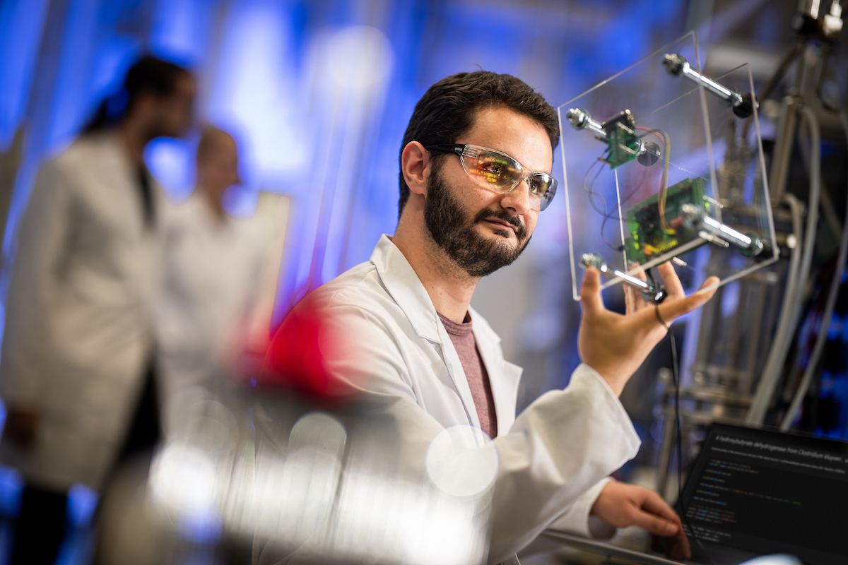 hessovalais (@hessovalais) on Twitter photo Avec son Bachelor en Digital Life Sciences, la HEI forme une nouvelle génération d'ingénieures et d'ingénieurs à l’interface entre biotechnologie, IA et analyse de données.
👉 ow.ly/tqLq50WnseU
#DigitalLifeSciences #Biotechnologie #HEI #AI #TransitionDigitale Avec son Bachelor en Digital Life Sciences, la HEI forme une nouvelle génération d'ingénieures et d'ingénieurs à l’interface entre biotechnologie, IA et analyse de données.
👉 ow.ly/tqLq50WnseU
#DigitalLifeSciences #Biotechnologie #HEI #AI #TransitionDigitale