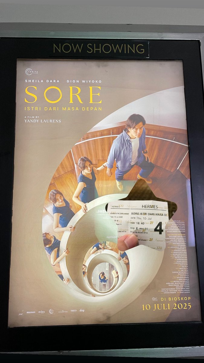 eando_pj's tweet photo. Sore ini nonton SORE #sore istri dari masa depan https://t.co/K9RvHKFbar