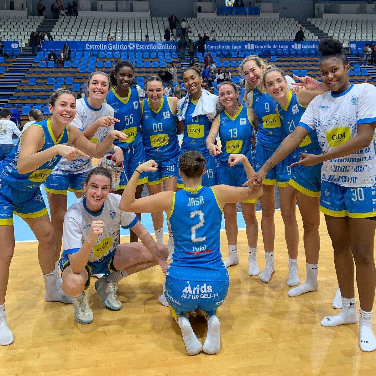 📌 HILO | Toca analizar el <a href="/sedisbasquet/">AE Sedis Bàsquet</a> 💙 25/26, que ya tiene la plantilla cerrada.
🇪🇸 🇺🇸 🇸🇪

👇👇👇🧵🧵

Si te gusta este contenido, RT y ❤️ este tuit para que sigamos con todas las plantillas de la #LFEndesa.

Dale tu corazón ❤️ a tu jugadora favorita del Cadí, que están