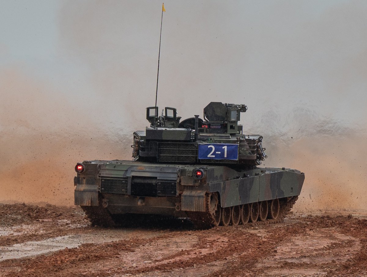 Ronkainen (@ronkainen7k15) on Twitter photo Taiwan's army displayed the firepower of the first batch of M1A2T Abrams tanks made by <a href="/GD_LandSystems/">General Dynamics Land Systems</a>.
M1A2T is a special model with some analog vetronics, and the turret structure/sights are equivalent to digital SEPv2. It can be identified from the ACPS at the turret bustle Taiwan's army displayed the firepower of the first batch of M1A2T Abrams tanks made by <a href="/GD_LandSystems/">General Dynamics Land Systems</a>.
M1A2T is a special model with some analog vetronics, and the turret structure/sights are equivalent to digital SEPv2. It can be identified from the ACPS at the turret bustle