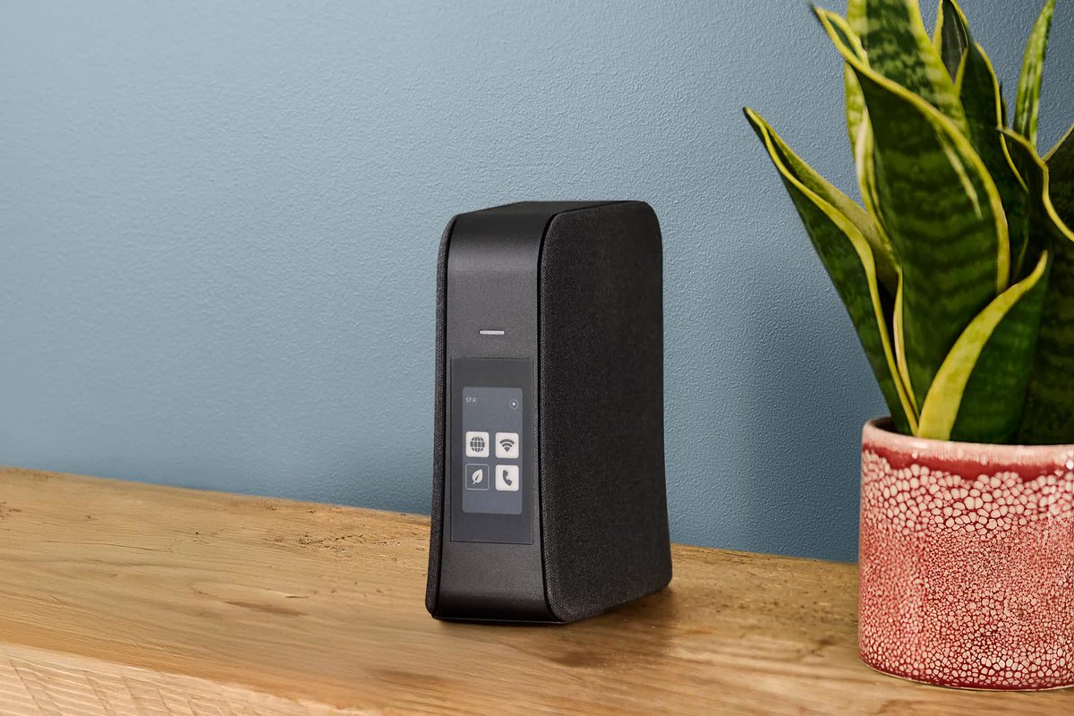 Wi-Fi 7, 8 Gbit/s, domotique… la Box 10+ signe le grand retour de SFR journaldugeek.com/2025/07/10/wi-…