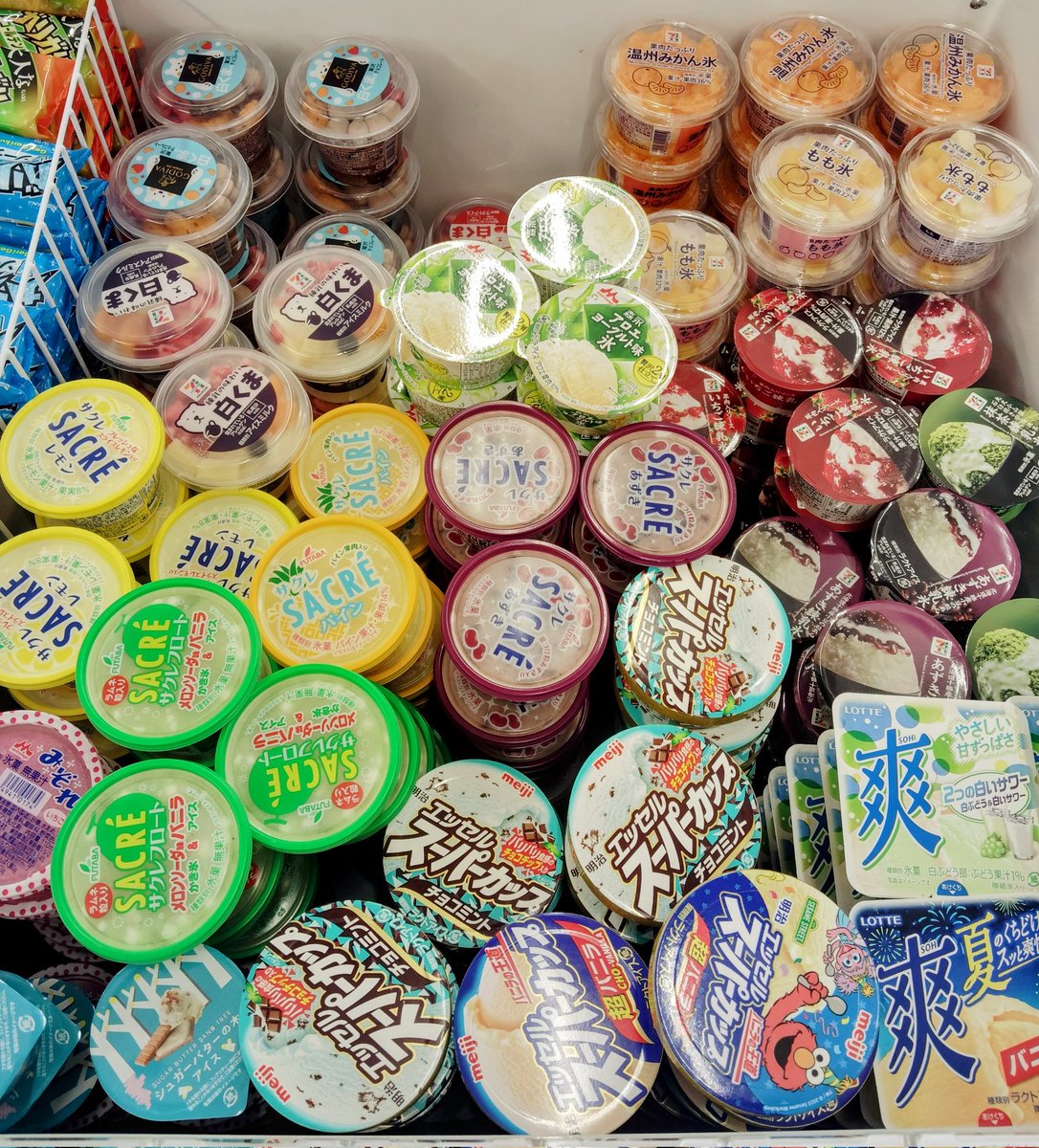 ENON2021's tweet photo. 【今日のトゥイ】
今日、暑すぎて会社の冷凍庫のアイスが全滅🍦🔥
オフィス内で「じゃんけん大会」開催✊✌️🖐
買い出し行く人を決めるためのバトルだったのに、まさかの2連勝して、私が行くことに🤣
（勝った人が行くルール…なぜ…）
でもアイス代はもちろん社長持ち✨ごちそうさまです〜笑

#猛暑日 https://t.co/oNm171mt9V