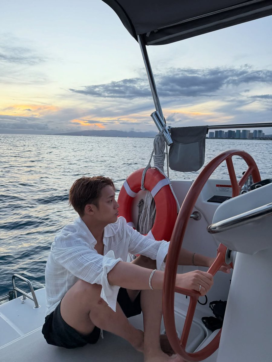 mingyu pics tweet media