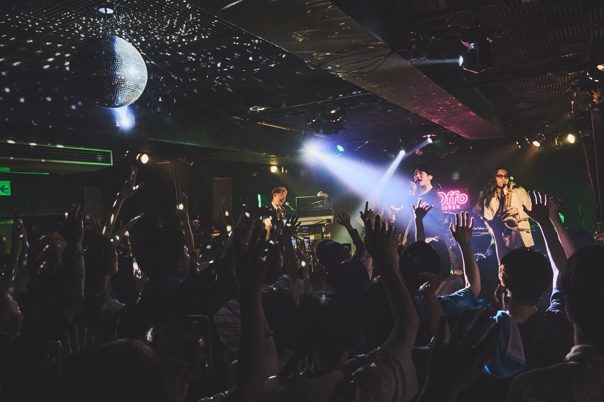 offo_tokyo's tweet photo. 📷｜Photo

2025.7.5(土)
One man Live"Rainy Day” -OSAKA-
LIVE SPACE CONPASS

Hiira (Vo)
Shota Kaya (Sax&amp;Gt)
Seiya Ozaki (Key)
Nemo (DJ)

Support｜Junichiro Sakka (Ba)
Photo｜ @ryo_manabe_ 
Styling｜ TOKI CLOTHING STORE

🖼️Instagram
↪︎ https://t.co/i16mr7py4R

#Offotokyo https://t.co/8ssfp4Dmwl