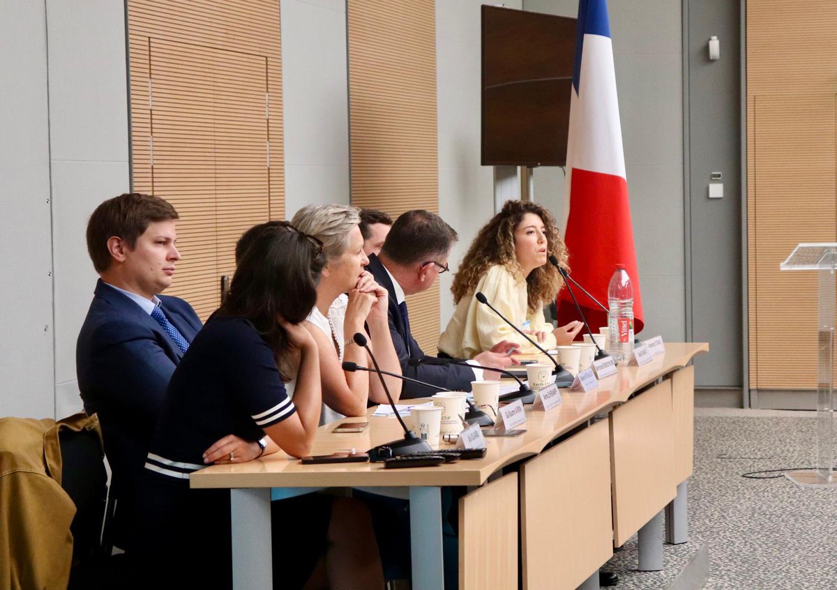 Commission Supérieure du Numérique et des Postes (@csnumpost) on Twitter photo Des échanges structurants et sans tabou au colloque « IA et souveraineté » organisé par la CSNP a <a href="/AssembleeNat/">Assemblée nationale</a> sur les thèmes de la Défense nationale <a href="/Armees_Gouv/">Ministère des Armées</a> avec l’AMIAD , l’<a href="/ANSSI_FR/">ANSSI</a>, des données de santé <a href="/Sante_Gouv/">Ministère de la Santé et de l'Accès aux soins</a> et l’état du droit et son application Des échanges structurants et sans tabou au colloque « IA et souveraineté » organisé par la CSNP a <a href="/AssembleeNat/">Assemblée nationale</a> sur les thèmes de la Défense nationale <a href="/Armees_Gouv/">Ministère des Armées</a> avec l’AMIAD , l’<a href="/ANSSI_FR/">ANSSI</a>, des données de santé <a href="/Sante_Gouv/">Ministère de la Santé et de l'Accès aux soins</a> et l’état du droit et son application