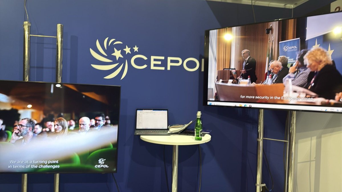 EU_CEPOL's tweet image. In June, we attended the #SecurityResearchEvent 2005, organised by @EUHomeAffairs in 🇵🇱
We highlighted how #CEPOL contributes to #securityEU, explored new opportunities for cooperation, and had great discussions on how to step-up our efforts in the field of #EUSecurityResearch💡