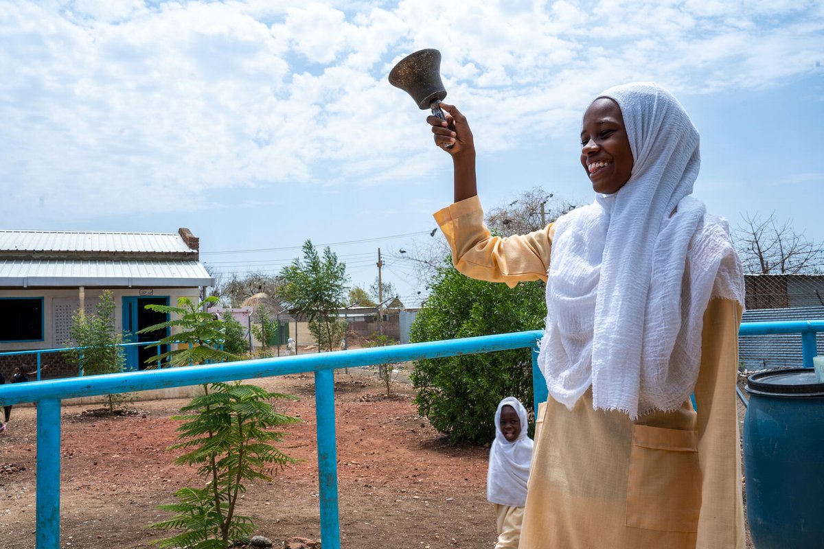 UNICEFSudan's tweet image. “The school was very far,” said Ma’al, 8.
Thanks to @CanadaDev support, a new @UNICEF school in #Gedaref means girls no longer walk miles to learn.
Now, 684 girls are learning safely, close to home, dreaming of a brighter future.
unicef.link/4liu9YP