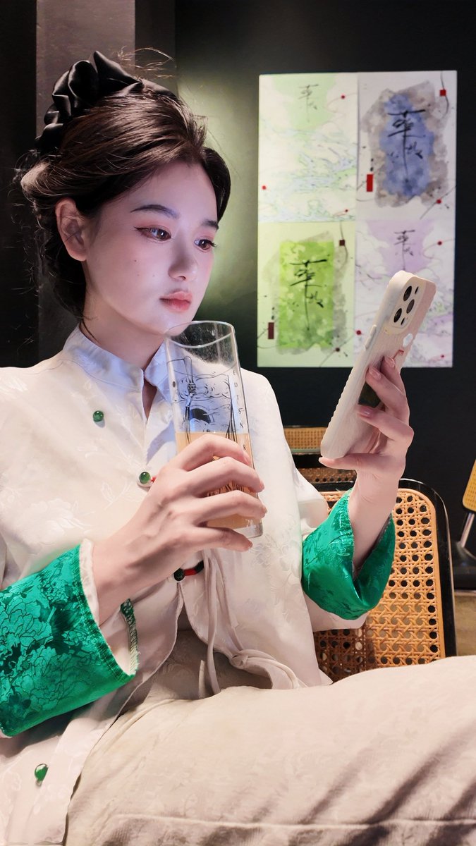 Gloooria_web3's tweet image. 做空eth小赚一笔，落袋为安
对于财多身弱的朋友，我的建议就是尽情体验这个世界，财来财去留下了回忆。