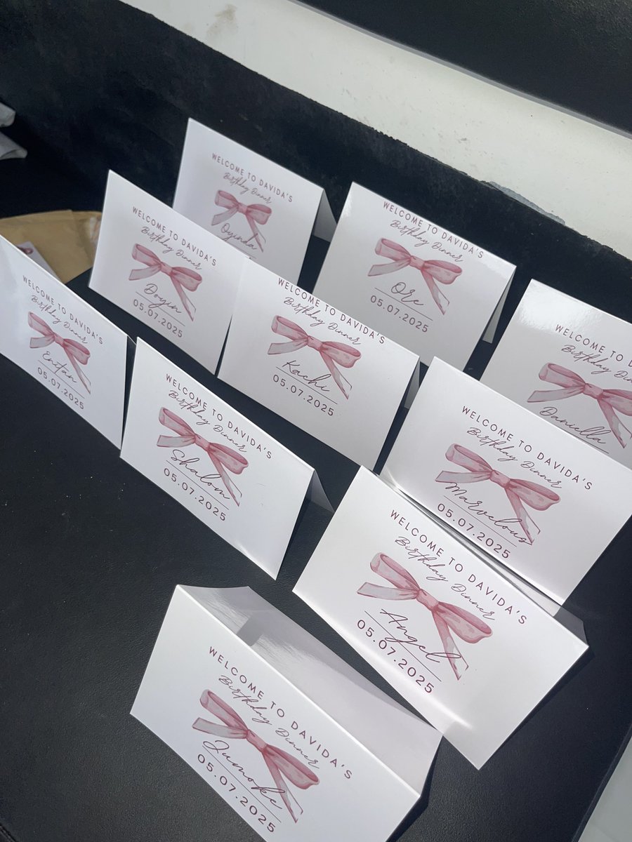 Pree_Stores's tweet photo. Slide 1🏷️1k each, MOQ:6 cards
Slice 2-Bouquet 🏷️26k
Slide 3🏷️place card for birthday dinner, per Card 🏷️4K

Please kindly RT @_DammyB_ @pagesbydammy https://t.co/82hTbMvVsC