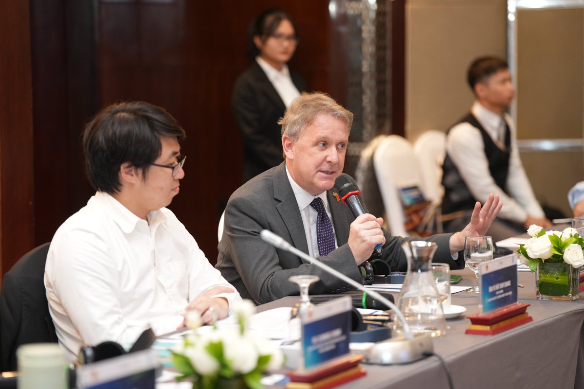 UKinVietnam's tweet image. The 🇬🇧 celebrates joint efforts to reduce plastic pollution in 🇻🇳 and reaffirms the commitment to support 🇻🇳’s transition to a circular economy.