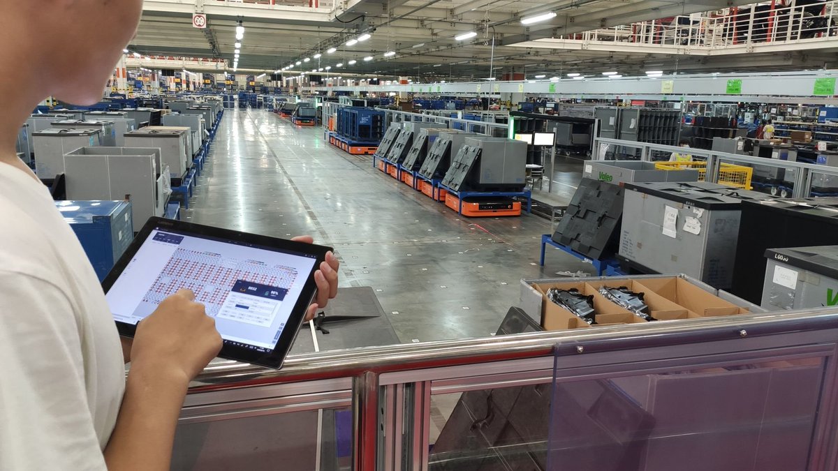 Hikrobot1's tweet image. 🤖 AMRs: The Secret to Happier, Safer Teams
✅ Reduce injuries from heavy lifting strains
✅ Eliminate repetitive-task fatigue
✅ Free up employees for high-value work
📩 See how it works: info@hikrobotics.com
#AMR #EmployeeSafety #Hikrobot