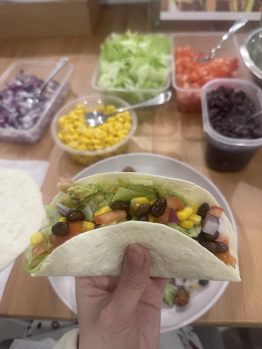 raineaoki's tweet image. Taco thurs