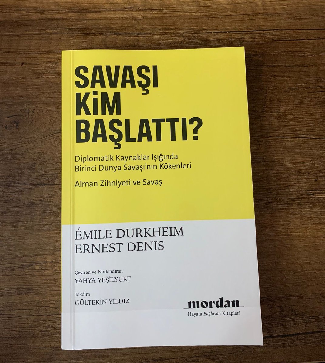 📚YENİ
Bu sefer sadece paylaştığım kitap değil yayinevi de yeni;)
<a href="/mordankitap/">Mordan Kitap</a> ve ilk kitabı: Savaşı Kim Başlattı?

Hayırlı olsun, nice güzel kitaplara
<a href="/_KadirYilmaz_84/">Kadir Yılmaz</a> 👏