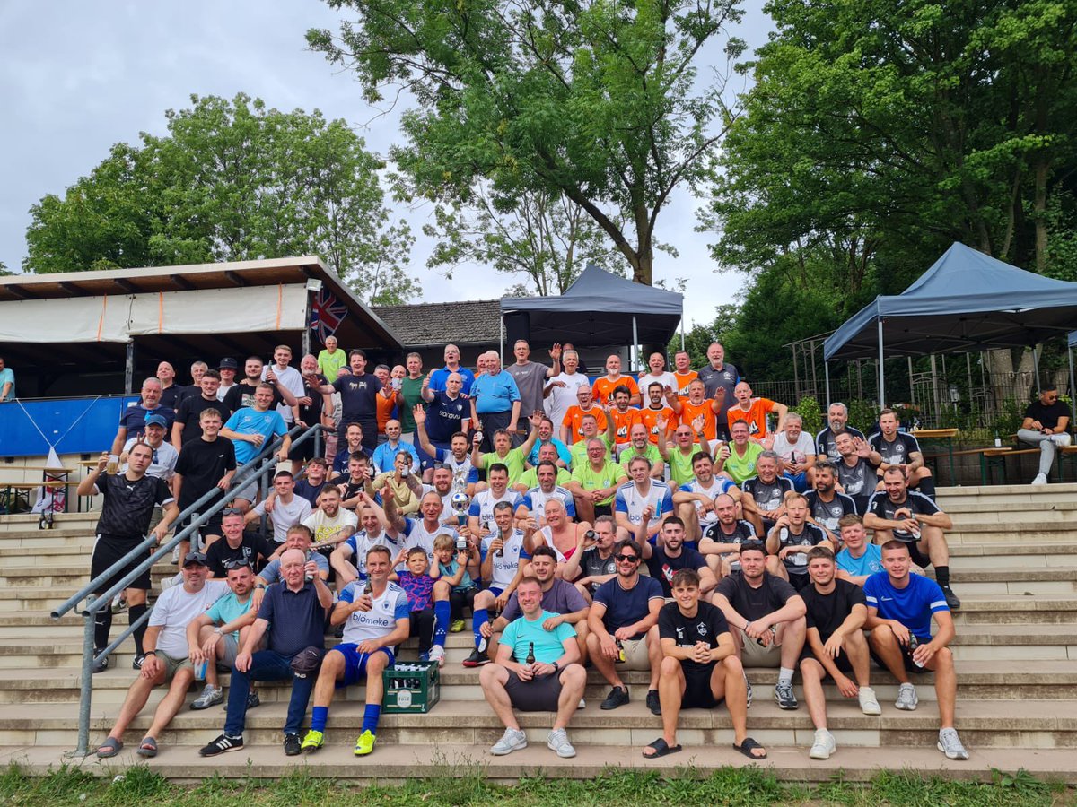 AFCWisewood's tweet image. Pre season tour, Cologne and Bochum🇩🇪
Some fucking weekend🪵🍻