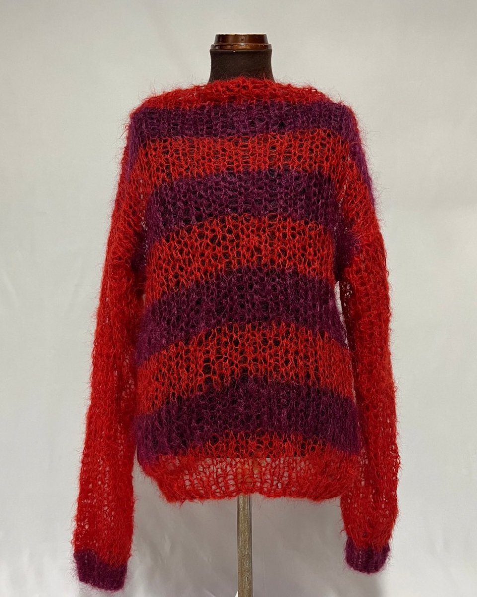 _MADEINHEAD_'s tweet photo. これから益々暑くなりますが‥
モヘアジャンパー完成🧶
スケルトンタイプです
毛足が長いモヘア♪
https://t.co/HAv3vvQ3bT
◎ネットショップ更新◎

#MADE_IN_HEAD
#madeinhead_knit
#mohair
#mohairsweater
#mohairjumper
#mohairknit
#モヘア
#モヘアセーター
#モヘアジャンパー
#モヘアニット https://t.co/A05ZiI0sZS