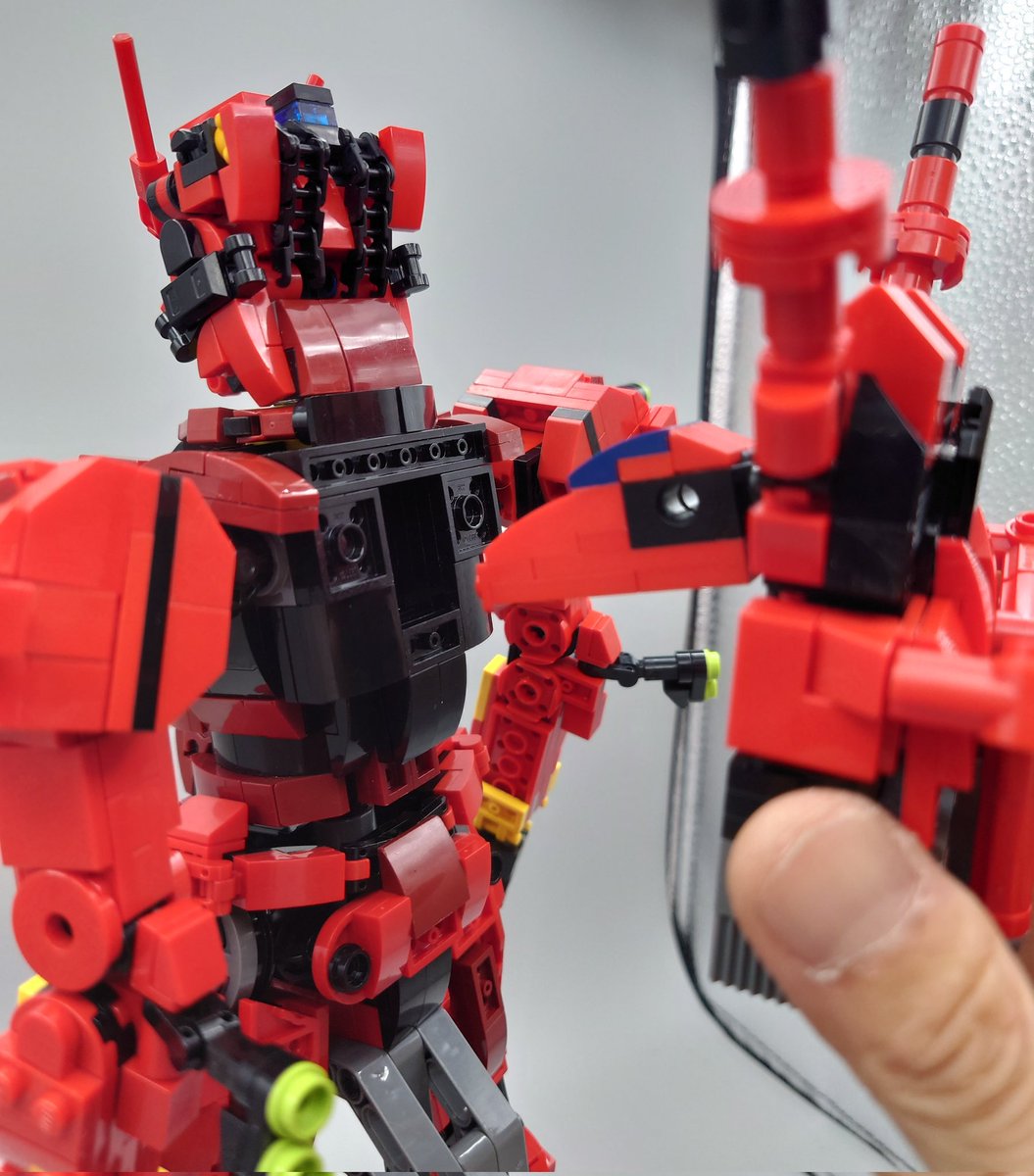 block_hakase's tweet image. 自分主催の「さいたまブロックパーティー」に向けて赤いガンダムをブラッシュアップ
シールド、頭部可動ギミック、最終回にやっと出できたコアファイターを追加しました
#赤いガンダム #ガンダム
#ガンダムジークアクス
#gquuuuuux #gquuuuuux最終回
#シャア専用
#ブロックパーティ
#さいたま市