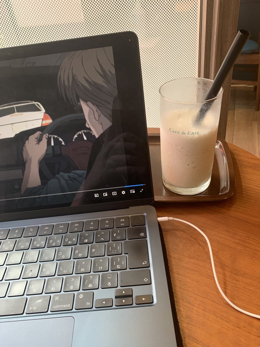 34GyY7JvpI48582's tweet image. 頭文字Dみながら作業してた！
画面から目を離せられないところ多すぎてダメだこりゃ